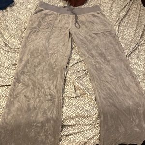 flared really soft low waisted pants, never worn!!!